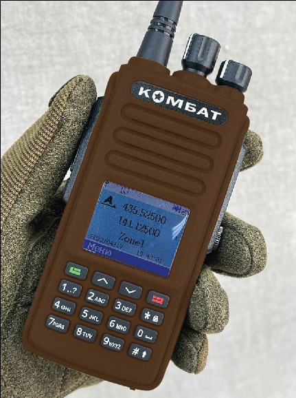 Цифровая рация КОМБАТ 770 ТАКТИК OFB AES-256 шифрование, мощность до 10 Вт, 2 диапазона VHF 136-174 и UHF 400-480,  АКБ до 3000 мА, зарядка USB Type-C, влагозащита IP-67, комплект: 2 антенны